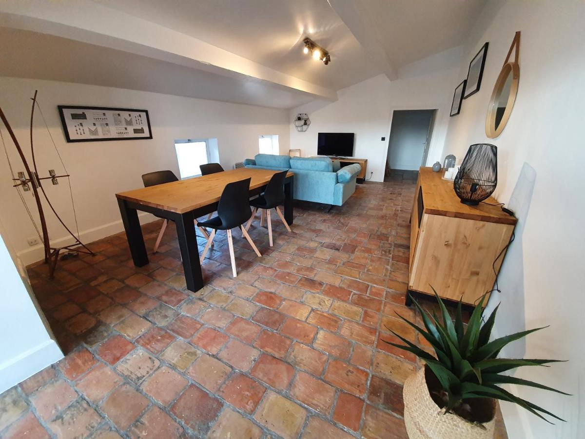 Au Coeur Du Centre Historique - Immeuble Classe - Terrasse - Climatise Nîmes Kültér fotó