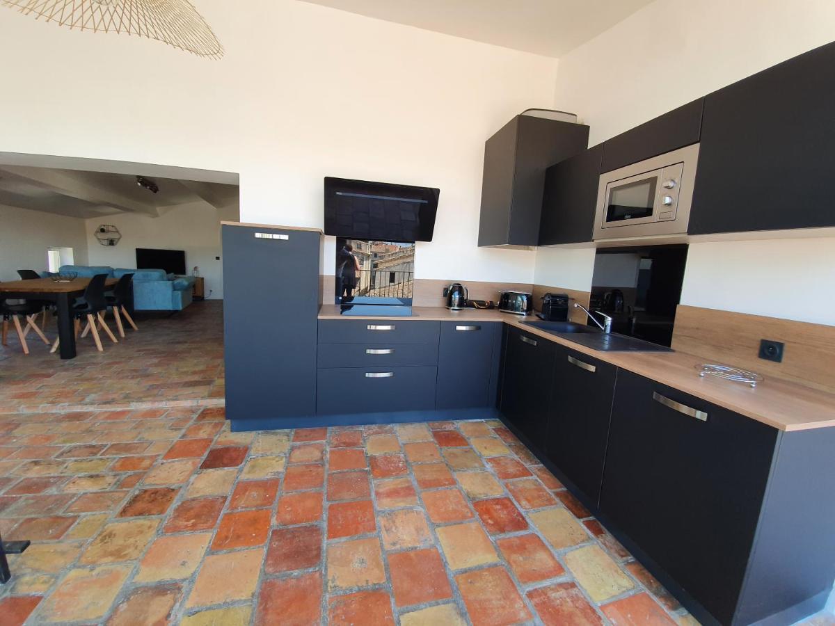 Au Coeur Du Centre Historique - Immeuble Classe - Terrasse - Climatise Nîmes Kültér fotó
